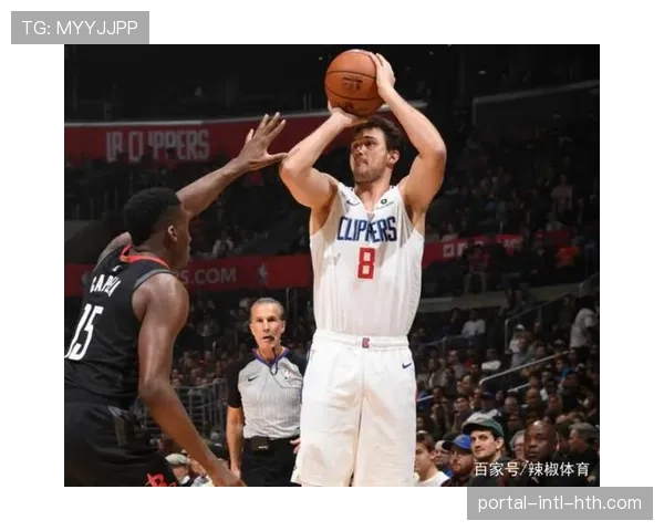 赛前发布会：朗斯主帅强调球队将力拼最后三场，争取最好排名